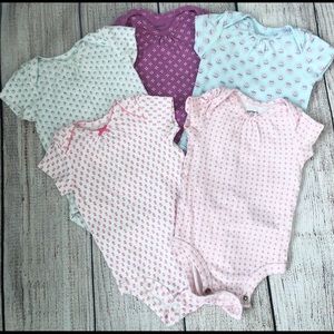 Carter’s baby girl onesies set of 5- size 0-3 months